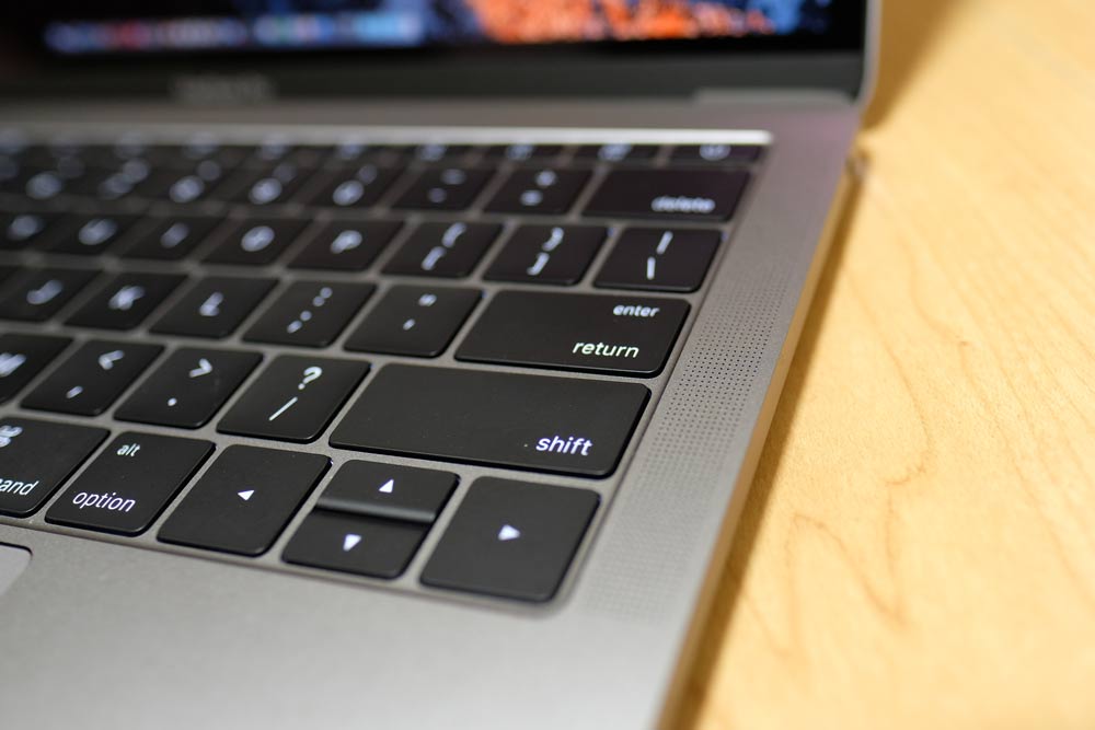 MacBook Pro 13インチ（2016）のスピーカー