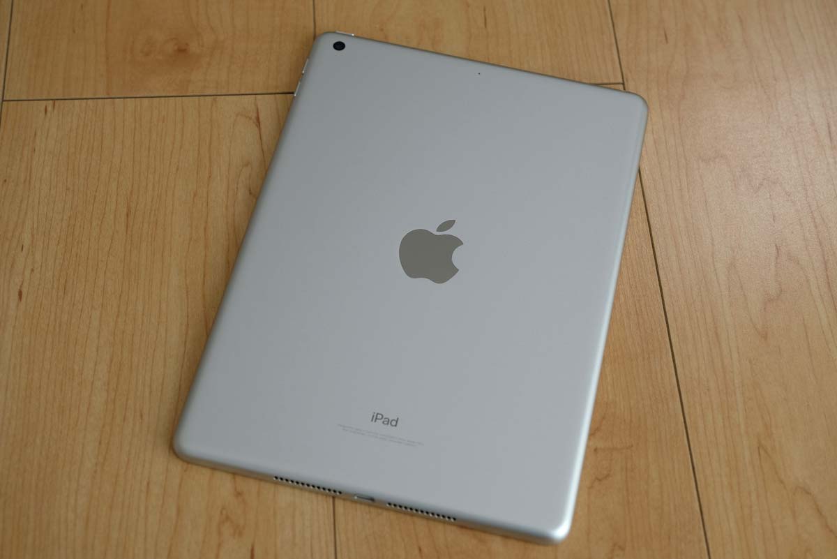 iPad（第5世代）背面パネル