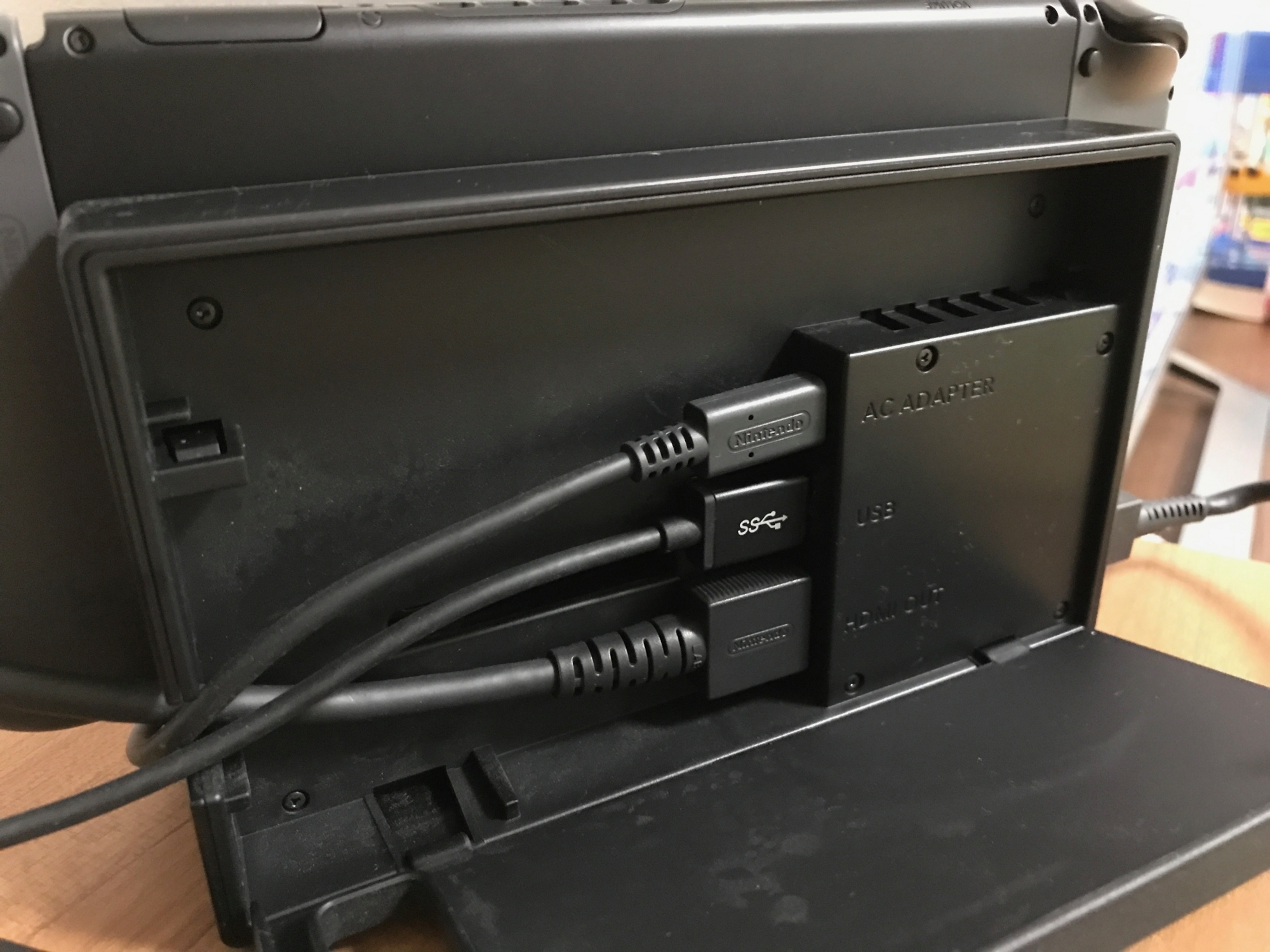 USBポートに有線LANアダプタを接続する