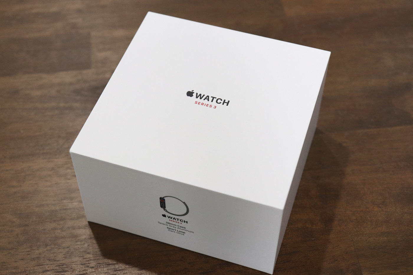 Apple Watch 3 スポーツループ 外箱パッケージ