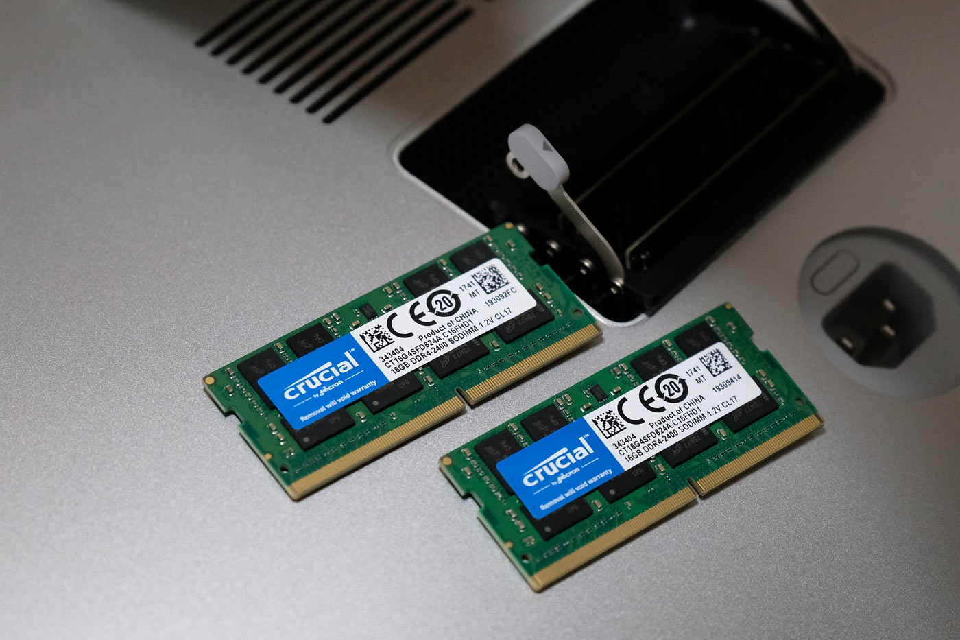16GB（DDR4-2600MHz）のメモリ