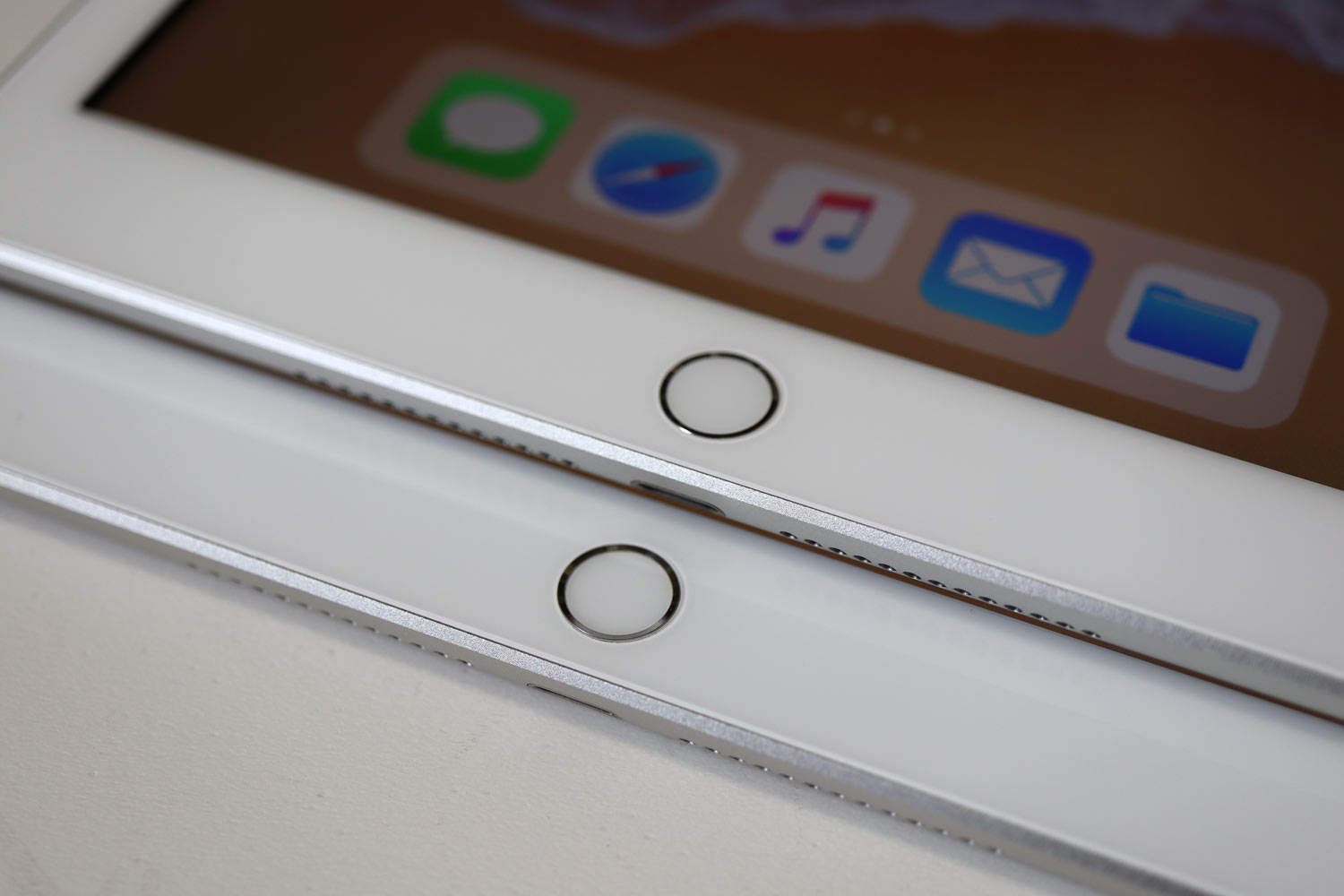 iPad 第6世代 vs 第5世代 Touch ID比較