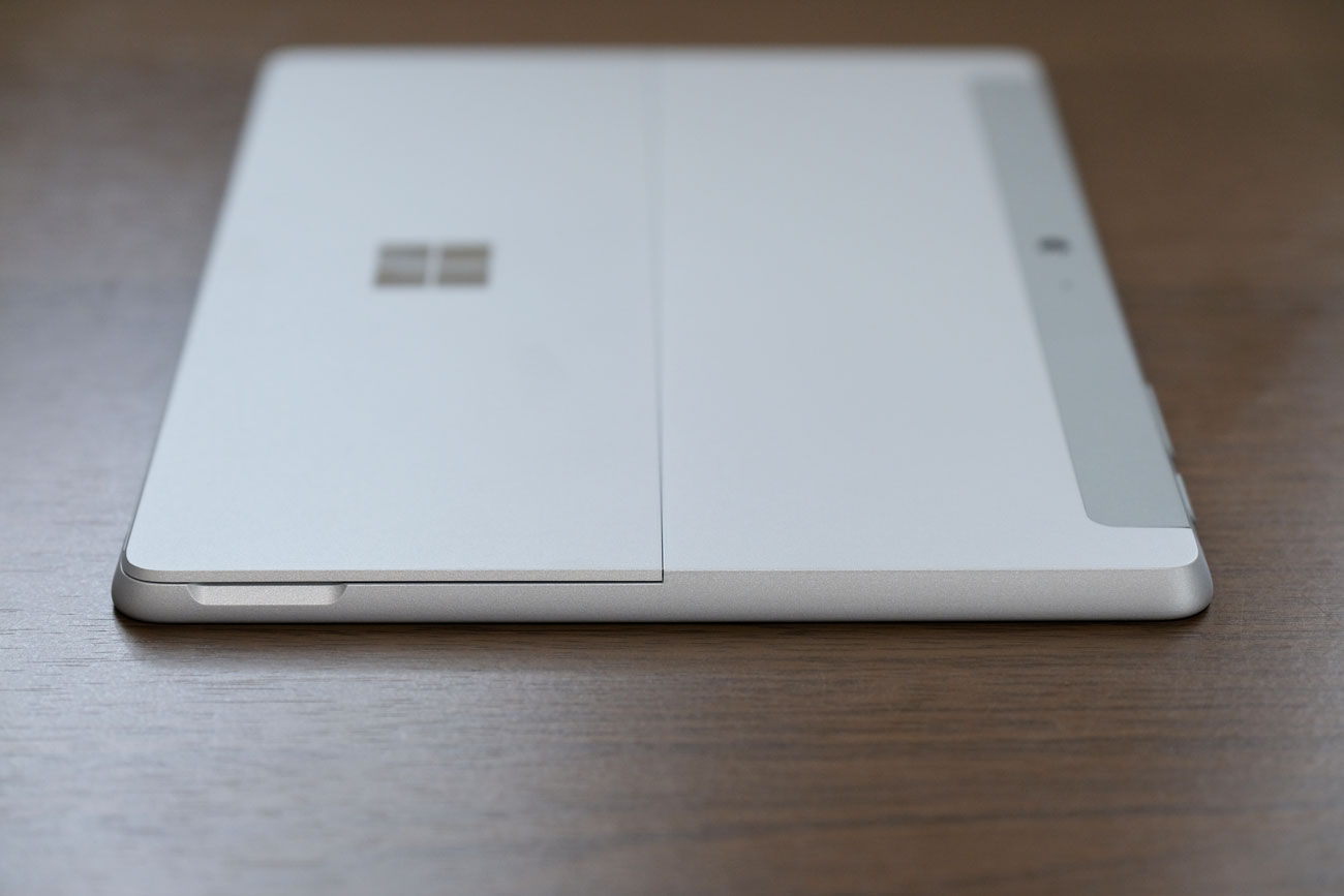 Surface Go 左サイド