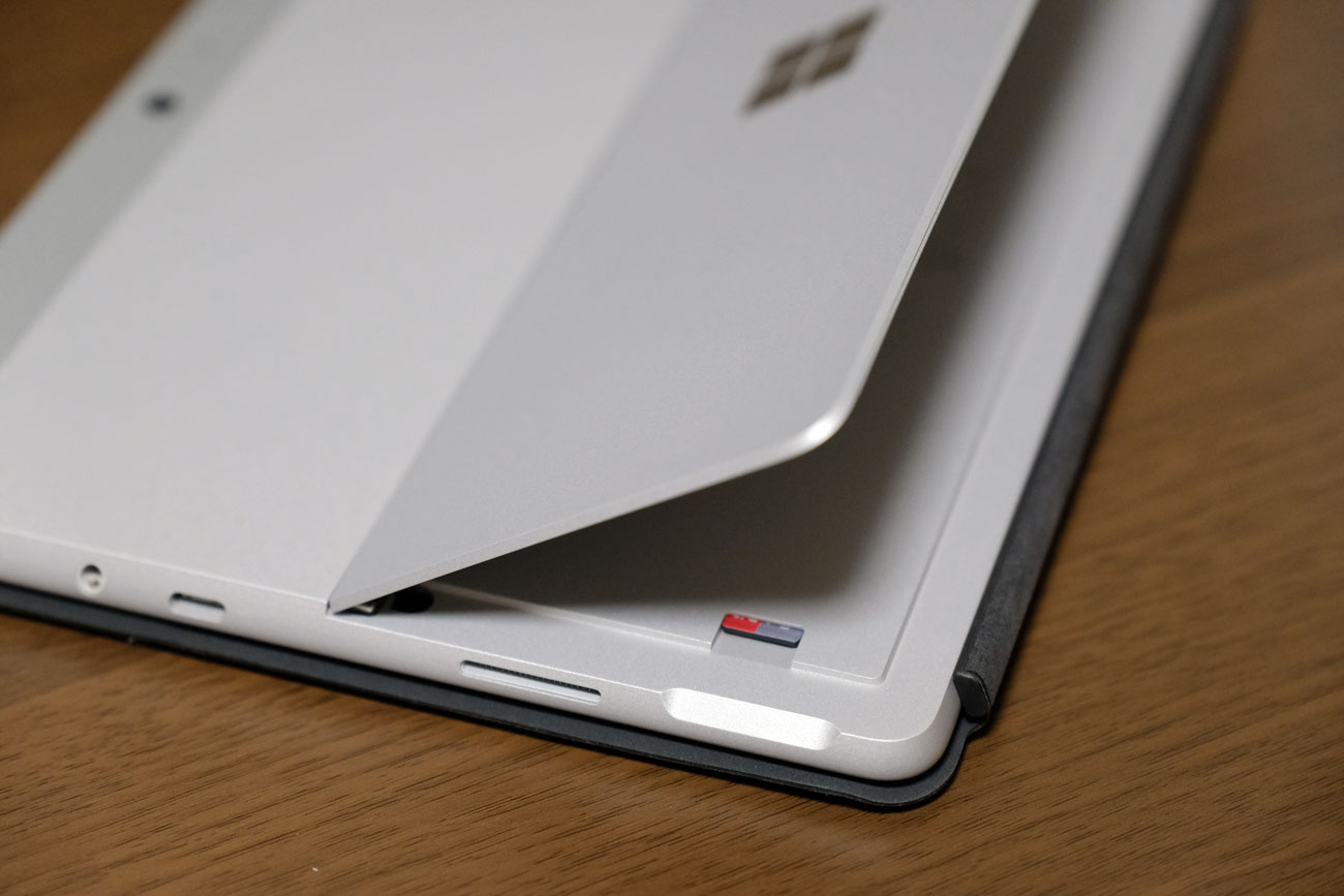 Surface Go マイクロSDカード
