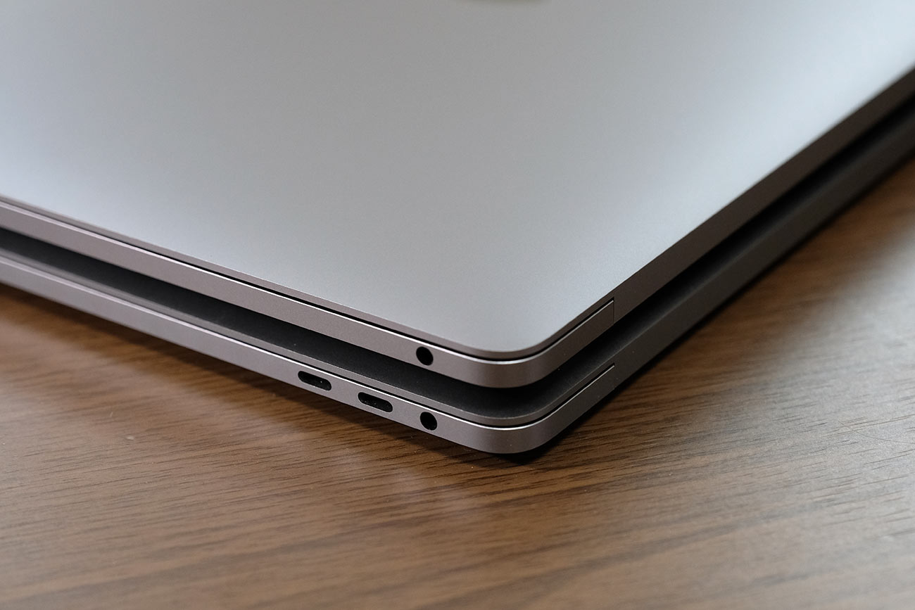 MacBook Pro 13インチ（2019）vs（2018）本体右サイドを比較