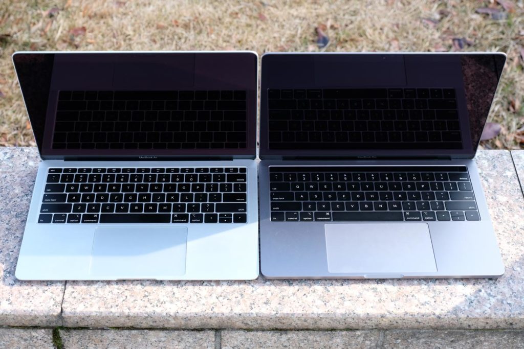 MacBook AirとMacBook Pro