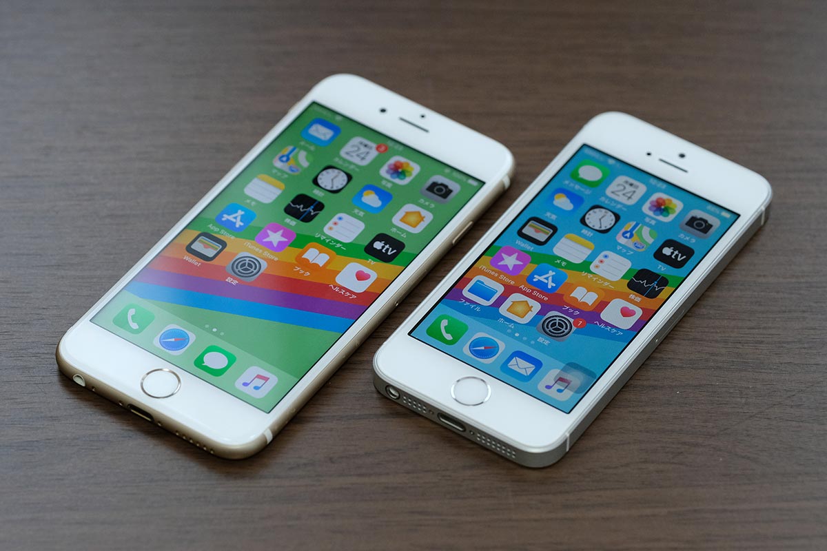 iPhone 6sとiPhone SEの正面を比較