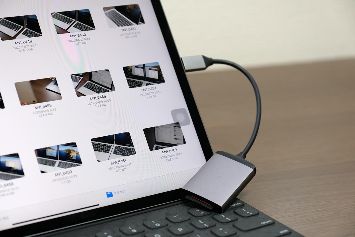 iPad Pro 12.9（第4/3世代）とSDカードリーダー