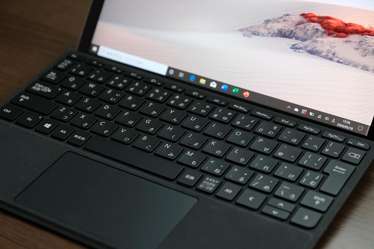 Surface Go タイプカバーのキーボード