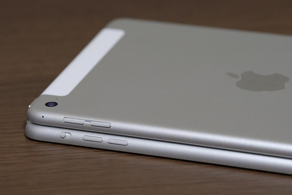 iPad mini 4とiPad mini 3の筐体の厚み