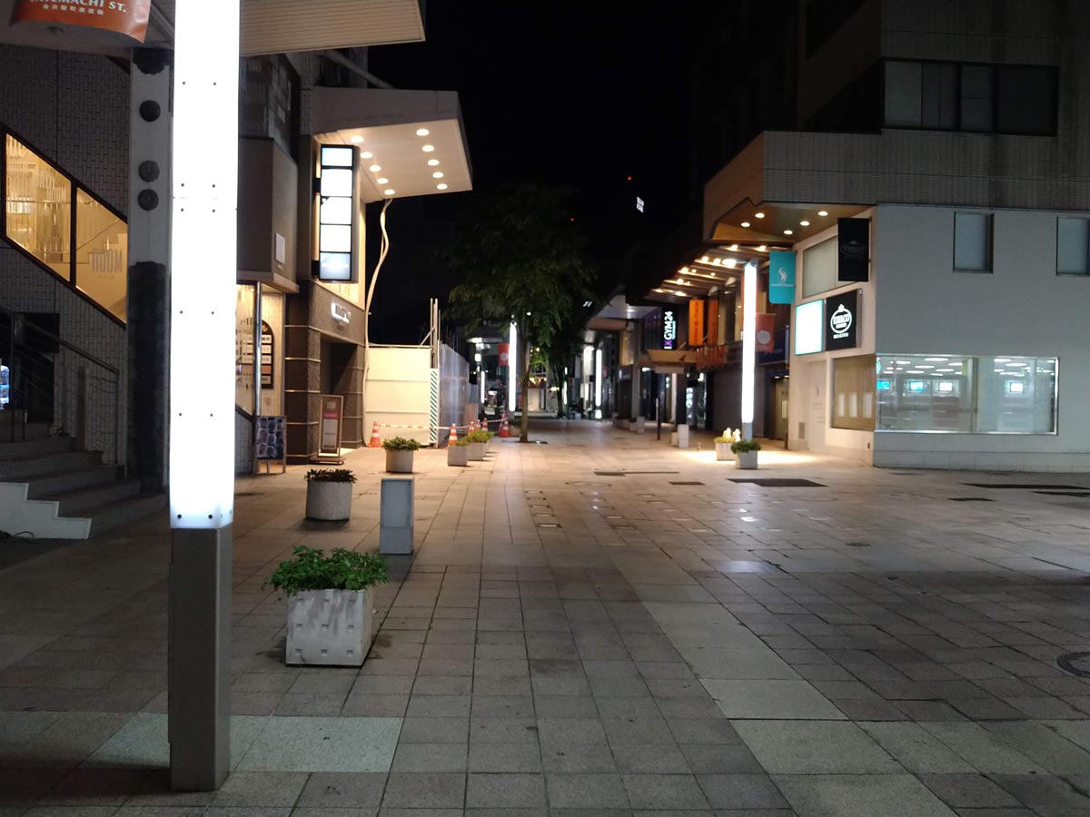 Xperia 10 Ⅱで夜の街を撮影