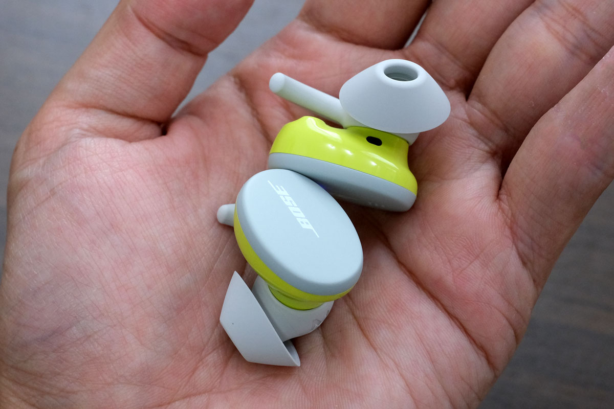 BOSE Sport Earbudsのサイズ感