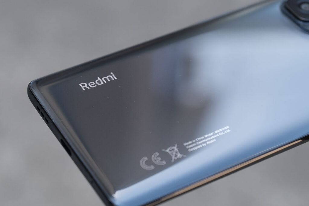 Redmi Note 10 Pro 背面パネルの素材