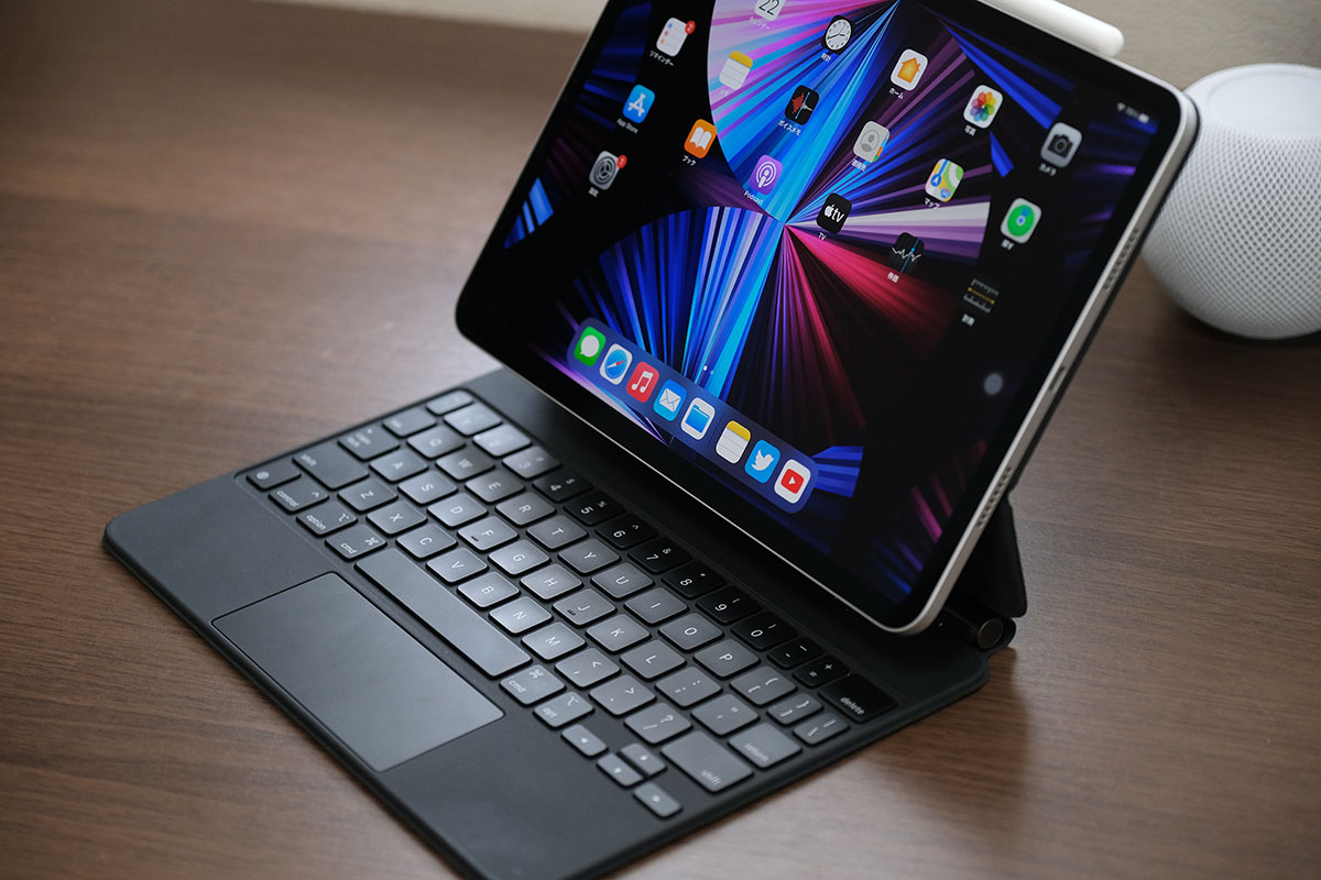 iPad Pro 11インチ（第3世代）とMagic Keyboard
