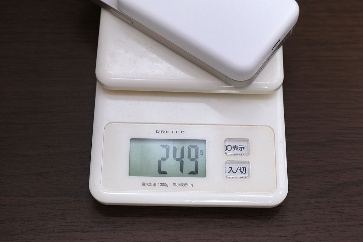iPhone 12 mini + MagSafeバッテリーパックの重量