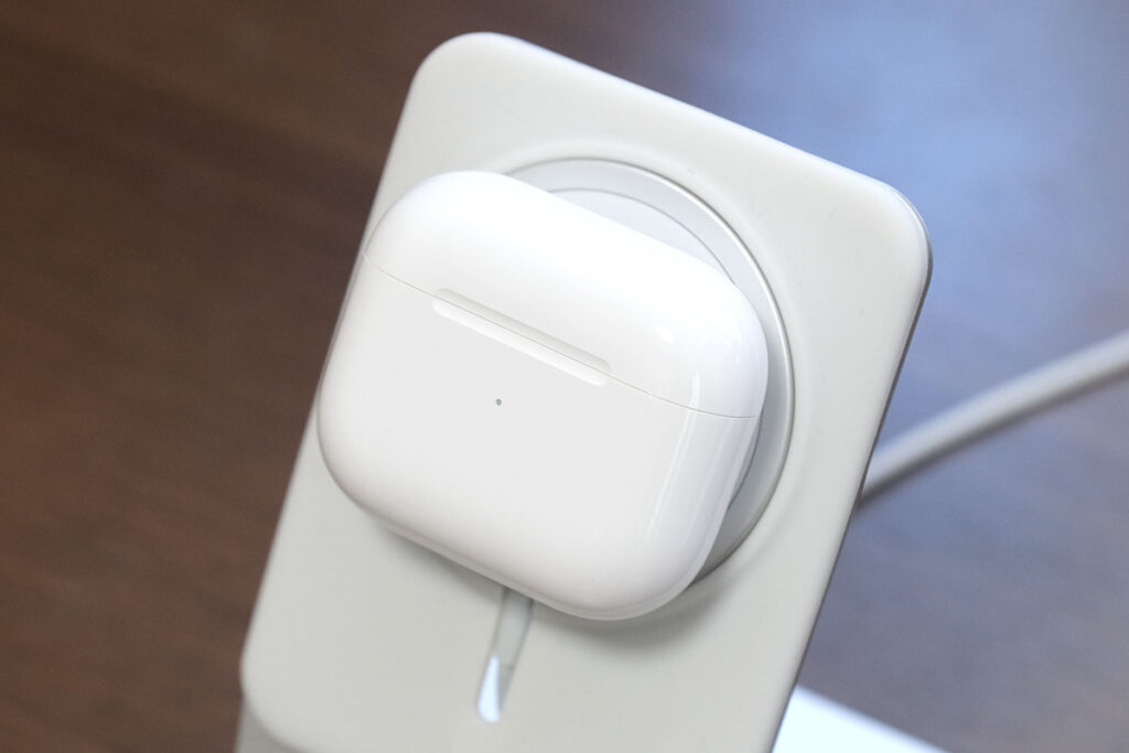 AirPods（第3世代）をMagSafe充電する