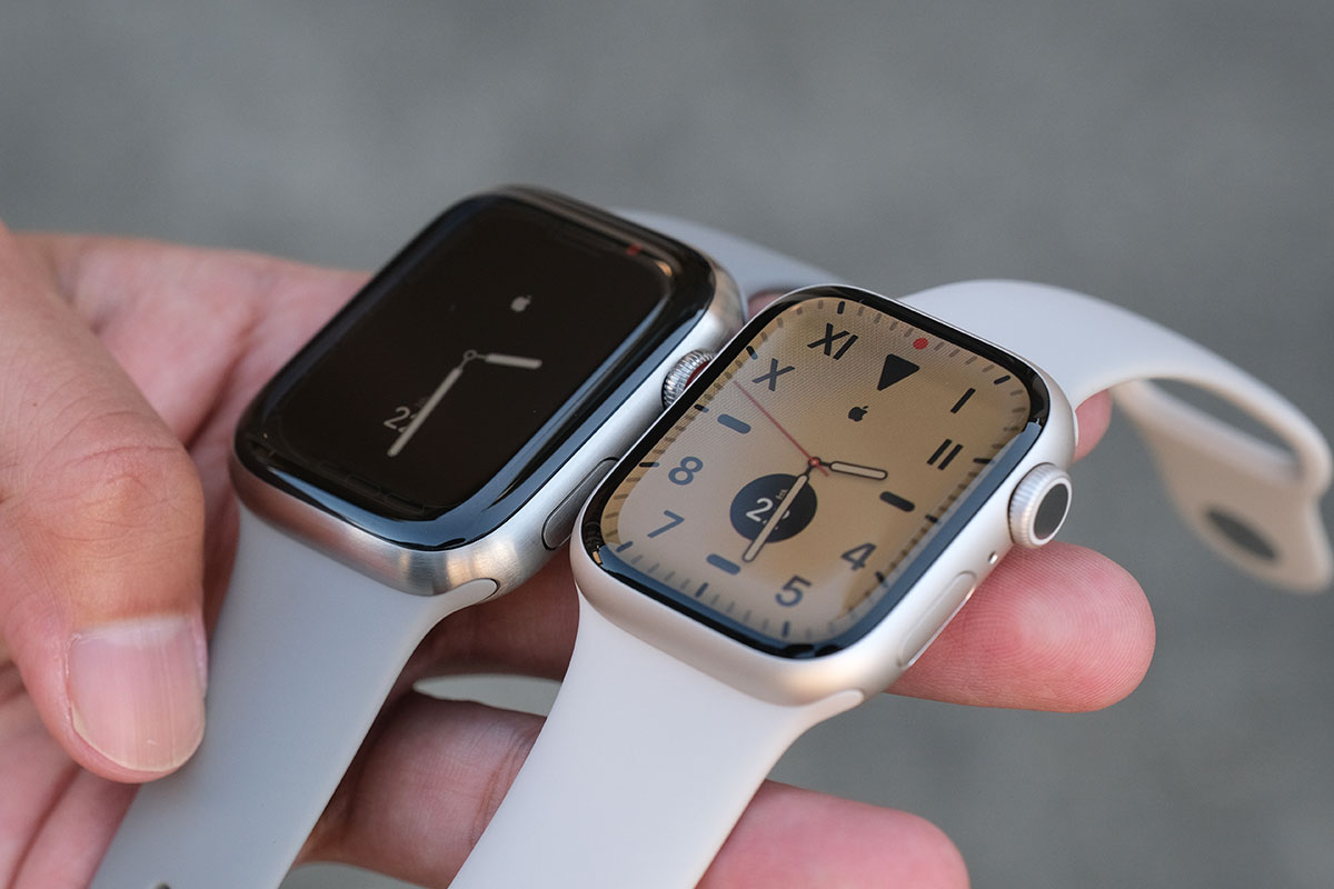 Apple Watch チタンケースとアルミケース