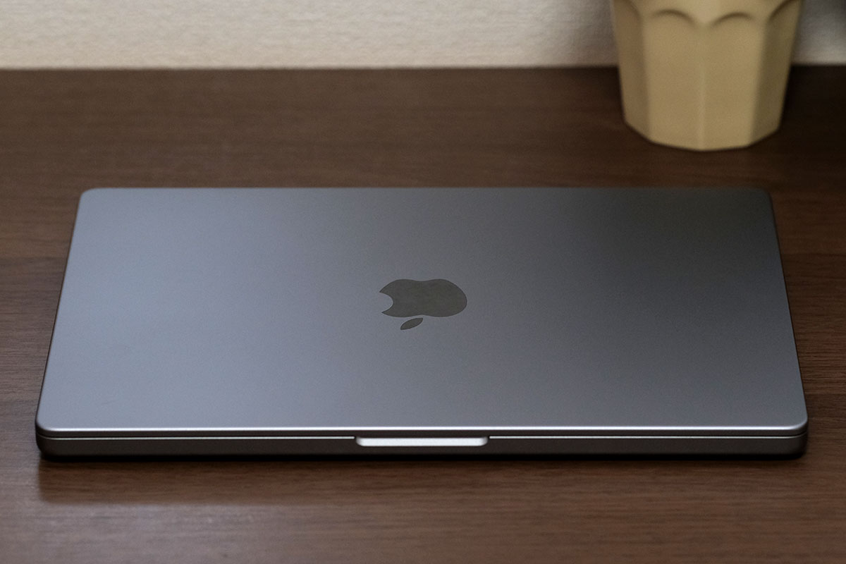 MacBook Pro 14インチ 天板デザイン