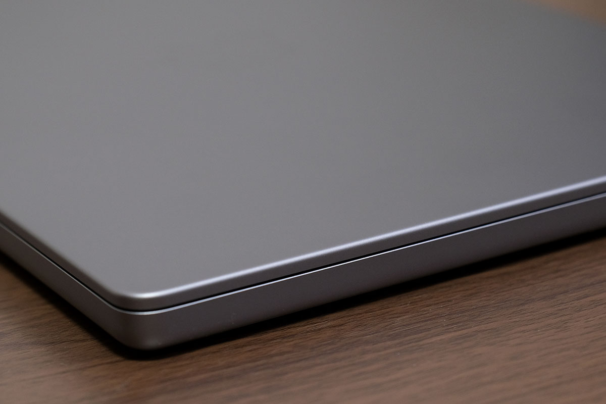 MacBook Pro 14インチ 手に馴染むスタイル