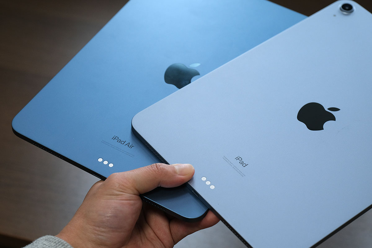 iPad Air（第5世代）とiPad Air（第4世代）のブルー