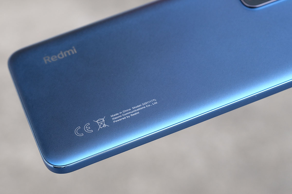 Redmi Note 11 背面パネルとサイドフレーム