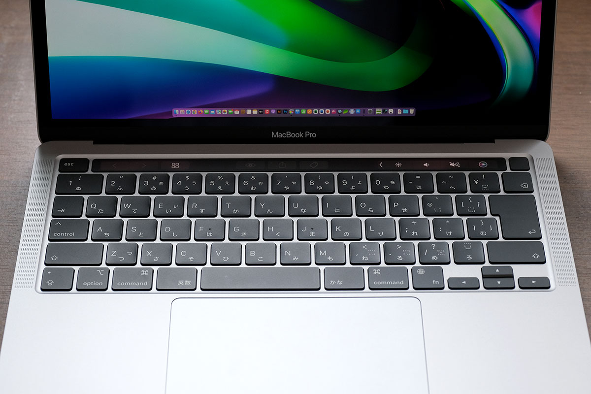 MacBook Pro 13インチ（M2）Touch BarとTouch ID