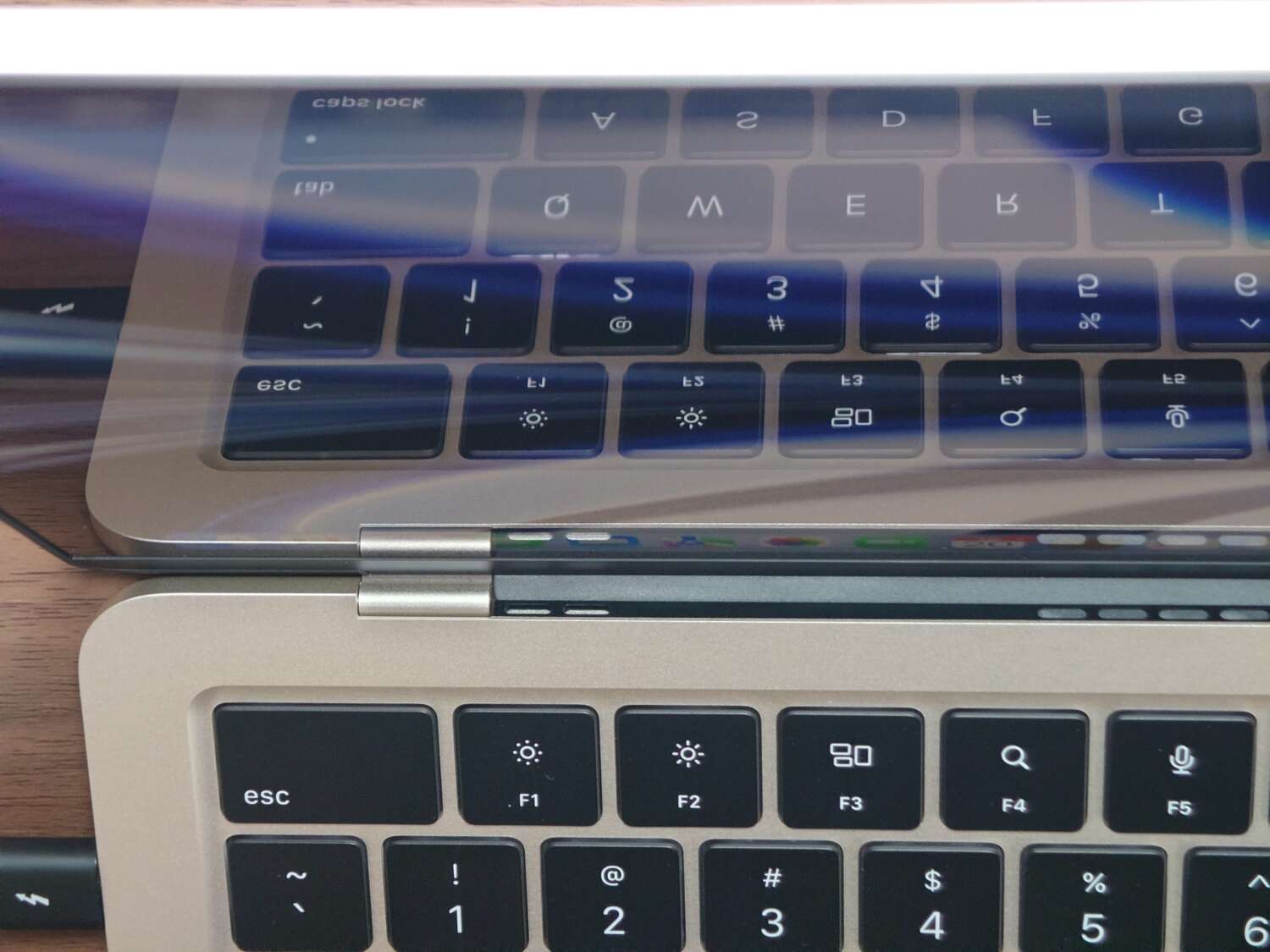 MacBook Air（M2）内蔵スピーカー