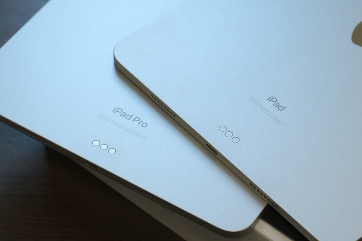 iPad Pro 11インチ（第4世代）と（第3世代）のロゴの違い