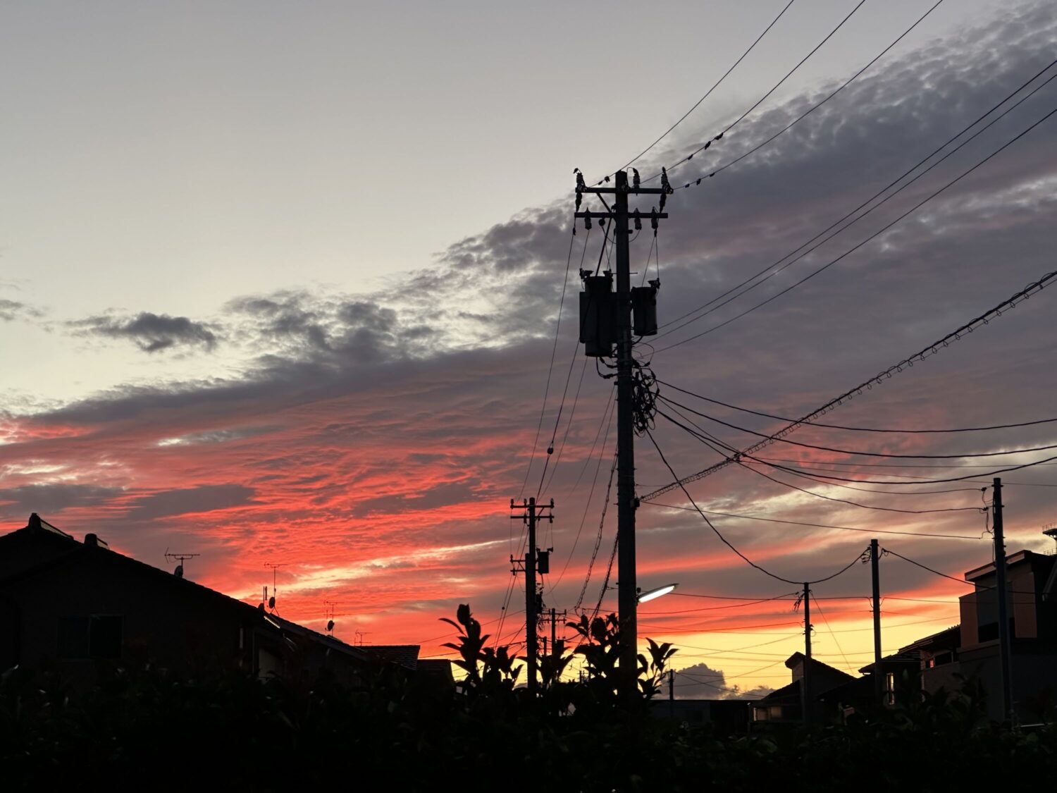iPhone 14 Pro 望遠カメラ（×3）で夕焼け小焼けを撮影