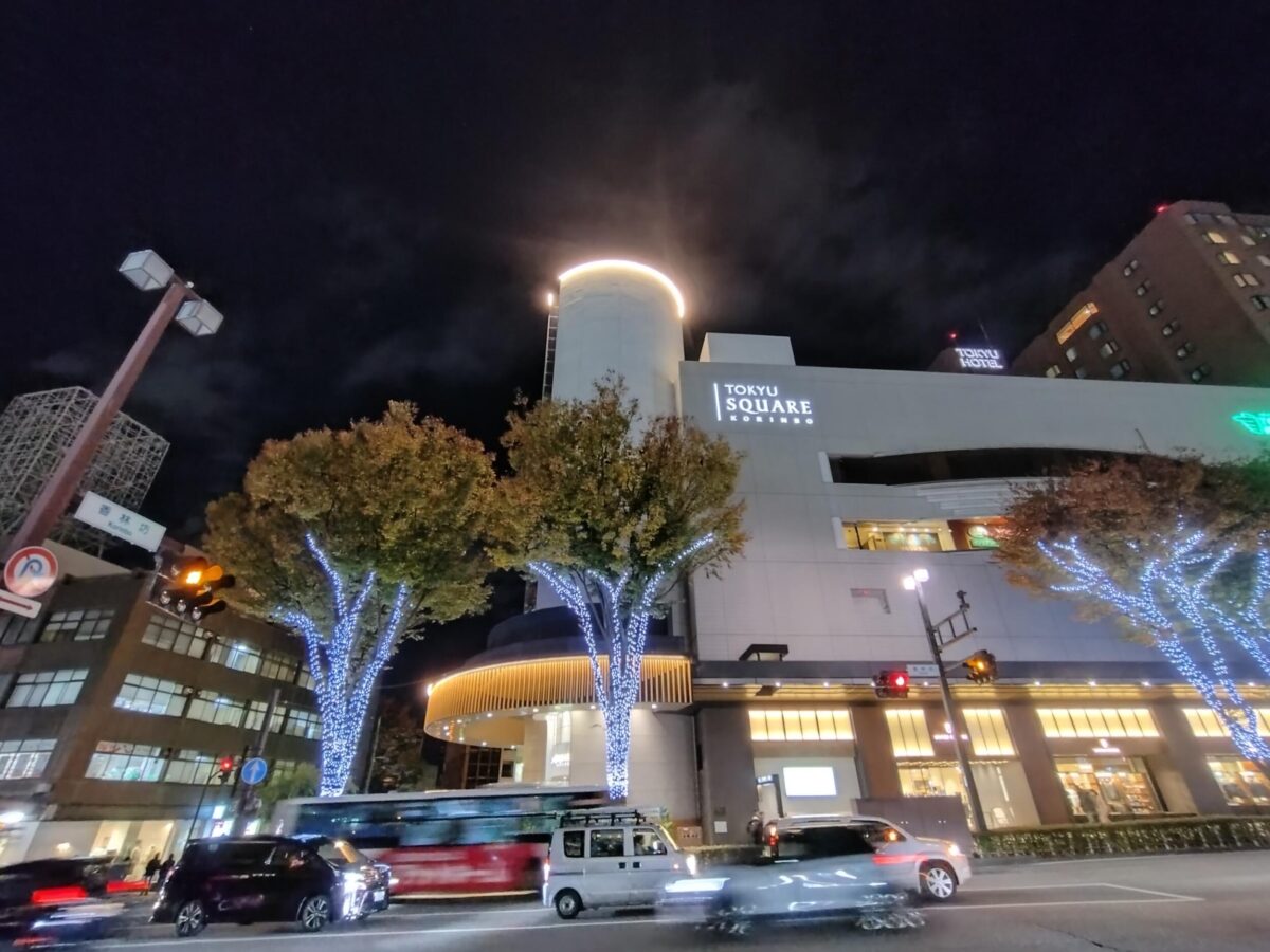 Xperia 10 IV 超広角カメラのナイトモードで夜の街を撮影