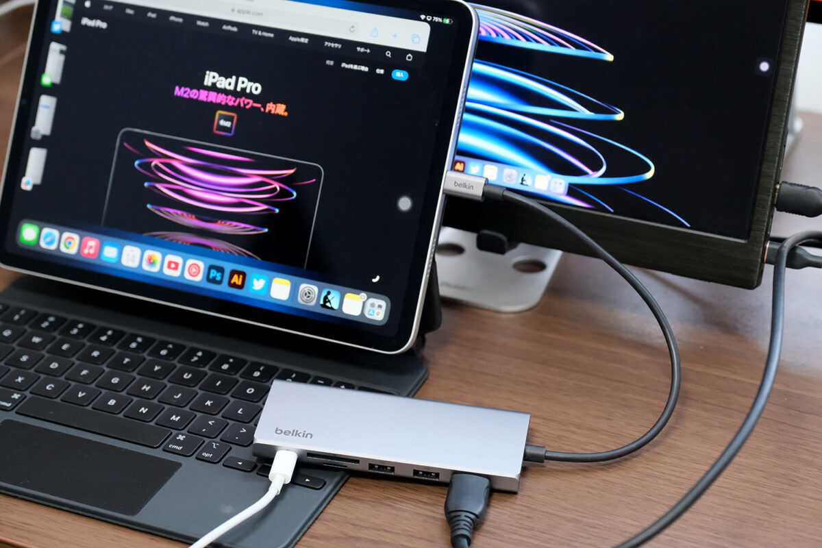 iPadとBelkin USB-C Connect 7-in-1