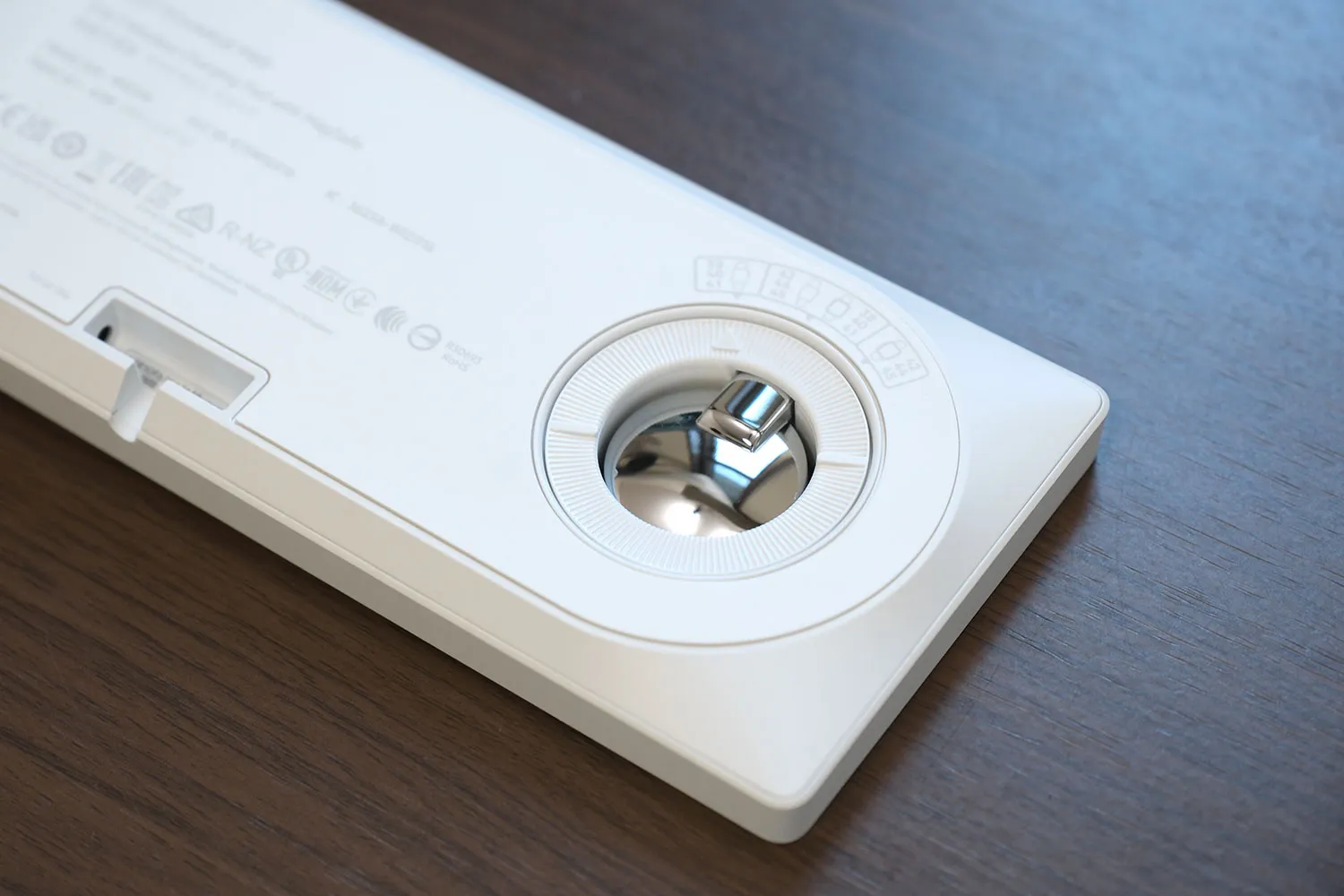Belkin BOOST↑CHARGE PRO 3-in-1 Wireless Charging Pad with MagSafe ゴム足