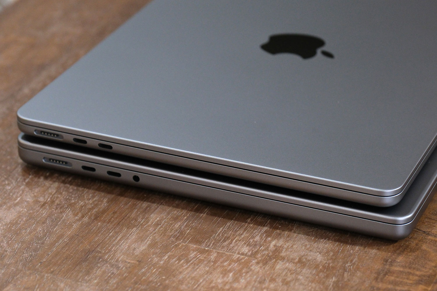 MacBook Air、Pro 筐体の形状