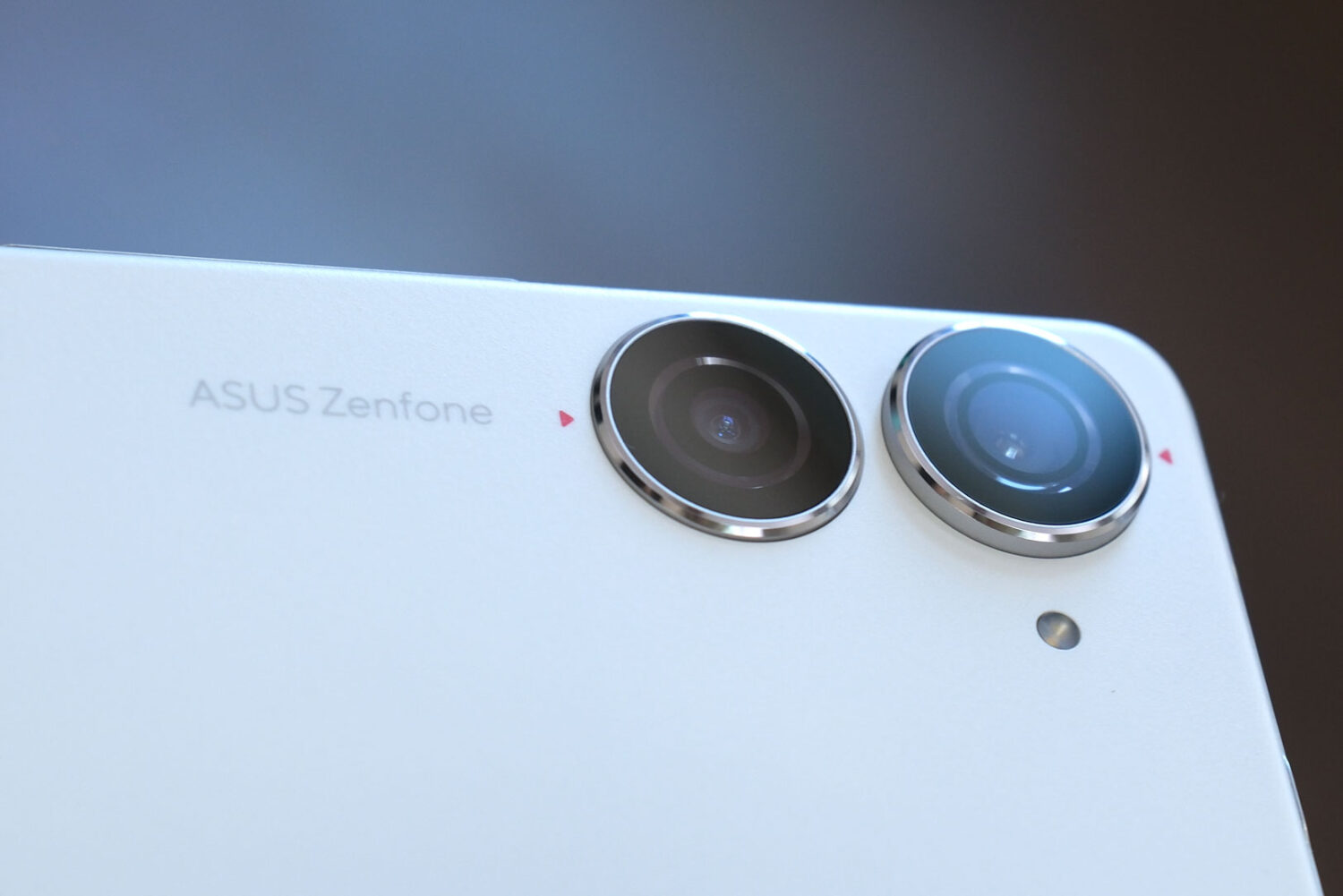 Zenfone 10 リアカメラ