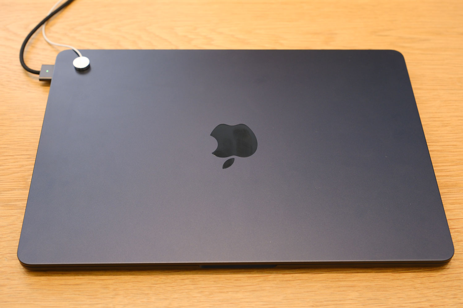 MacBook Air（M3）ミッドナイト指紋付着具合1